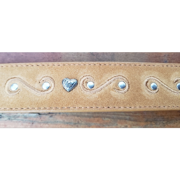 Nine West Camel Suede Scrolls and Silver Hearts Belt M - Picture 5 of 5